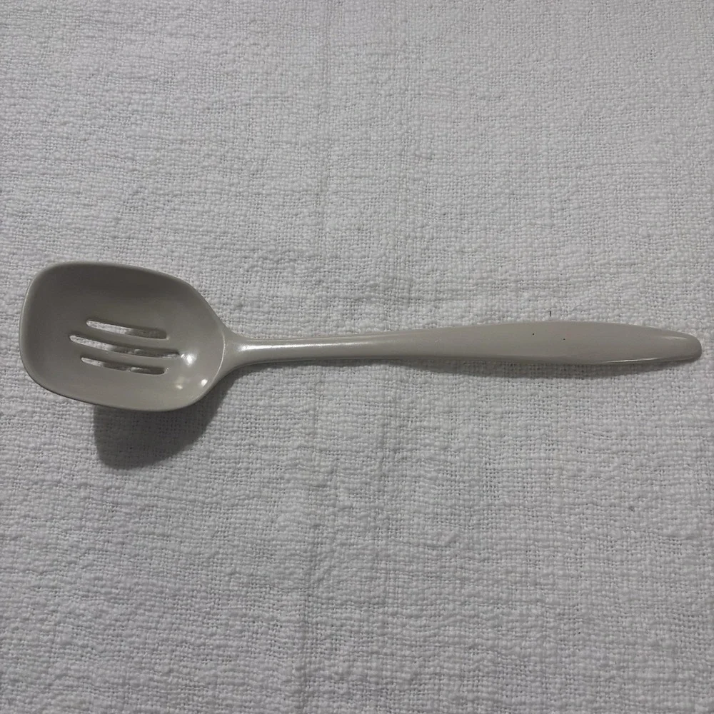 Vintage Beige Melamine Slotted Serving Spoon Made In‎ Tawain Retro EUC